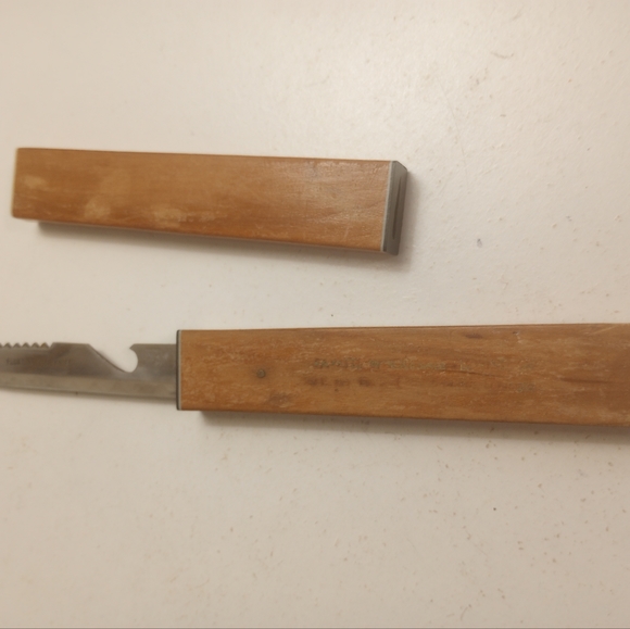 Vintage Floating Enclosed Fisherman's Knife - Picture 4 of 5